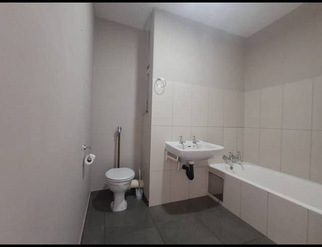 2 BEDROOM FLAT FOR SALE IN THREE RIVERS